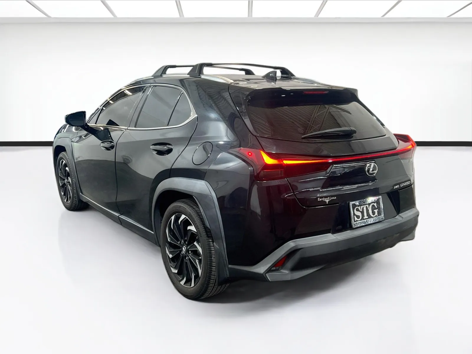 Lexus UX photo 6
