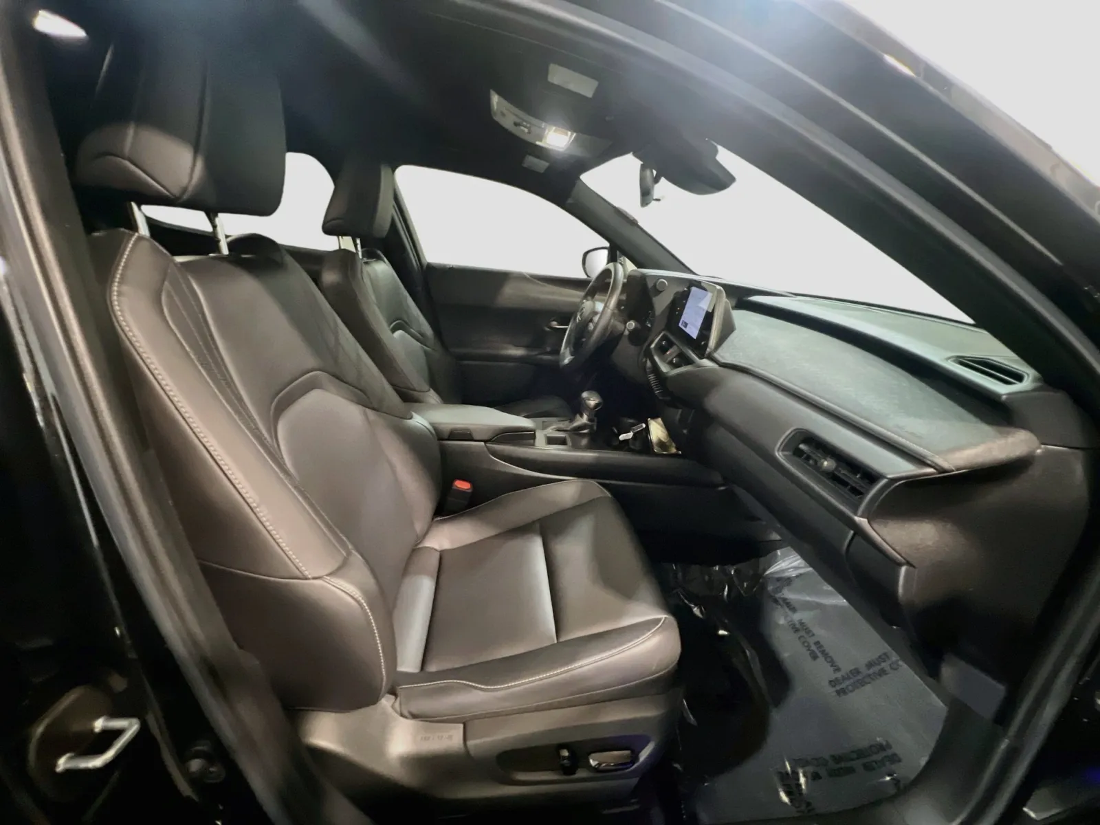 Lexus UX photo 20