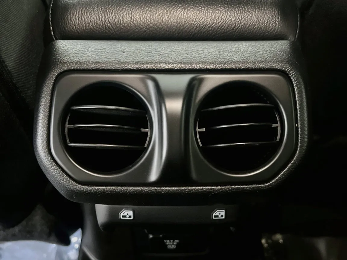 Jeep Gladiator photo 18