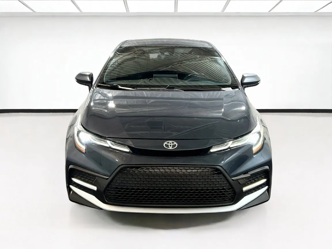 Toyota Corolla photo 2