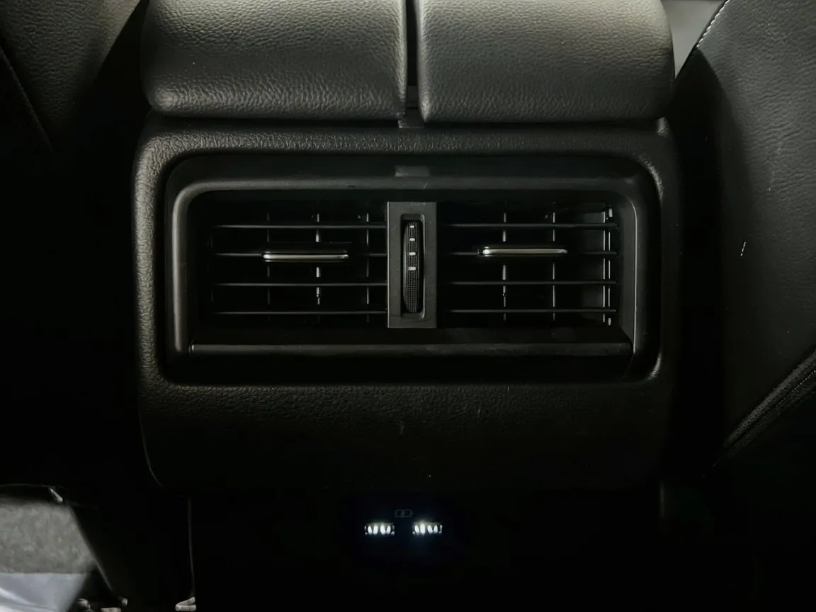 Mazda CX-50 photo 17
