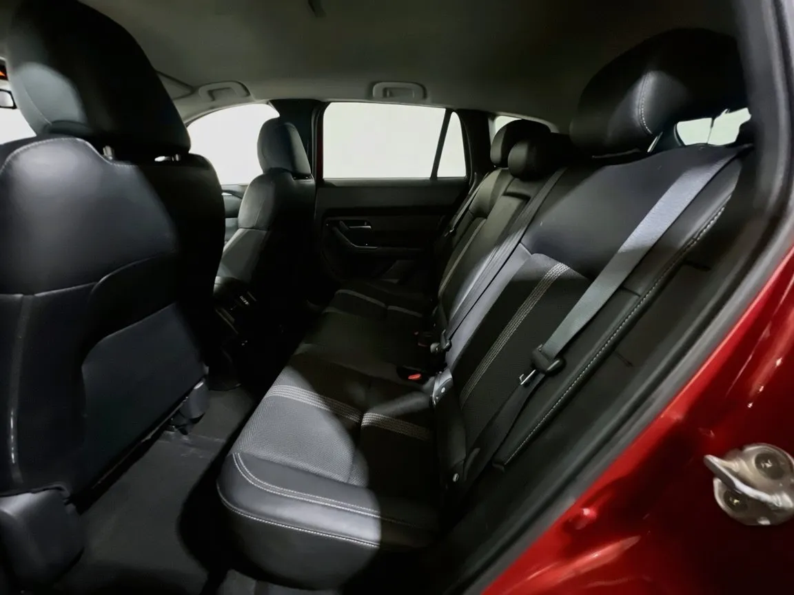 Mazda CX-50 photo 16