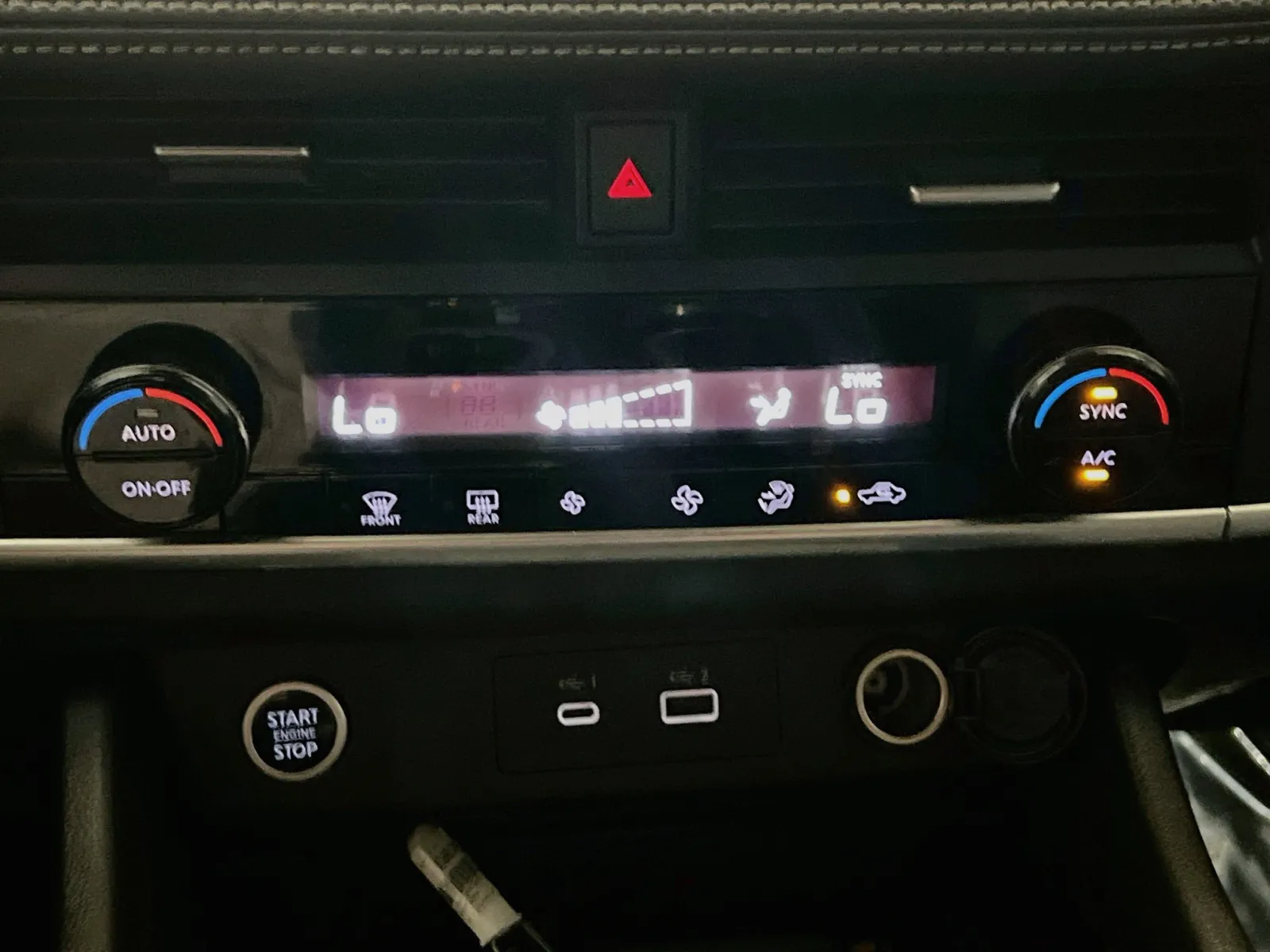 Nissan Rogue photo 11