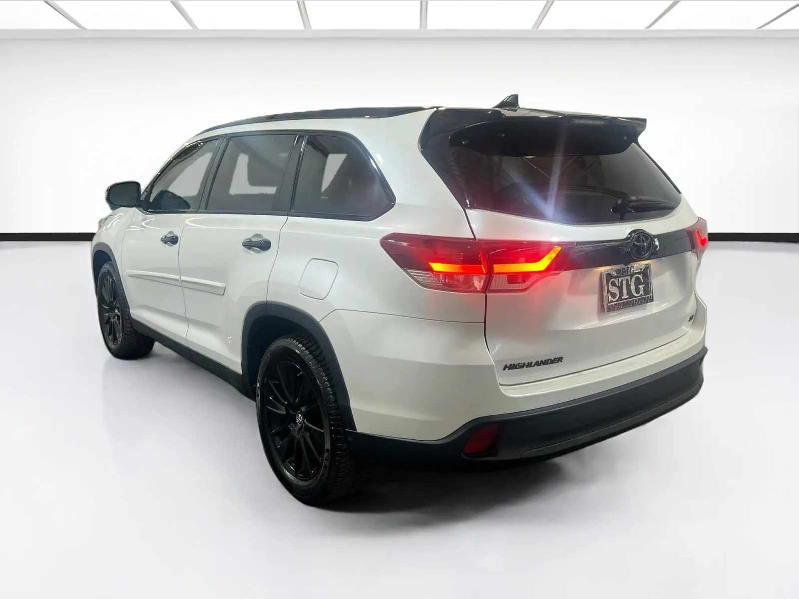 Toyota Highlander photo 6