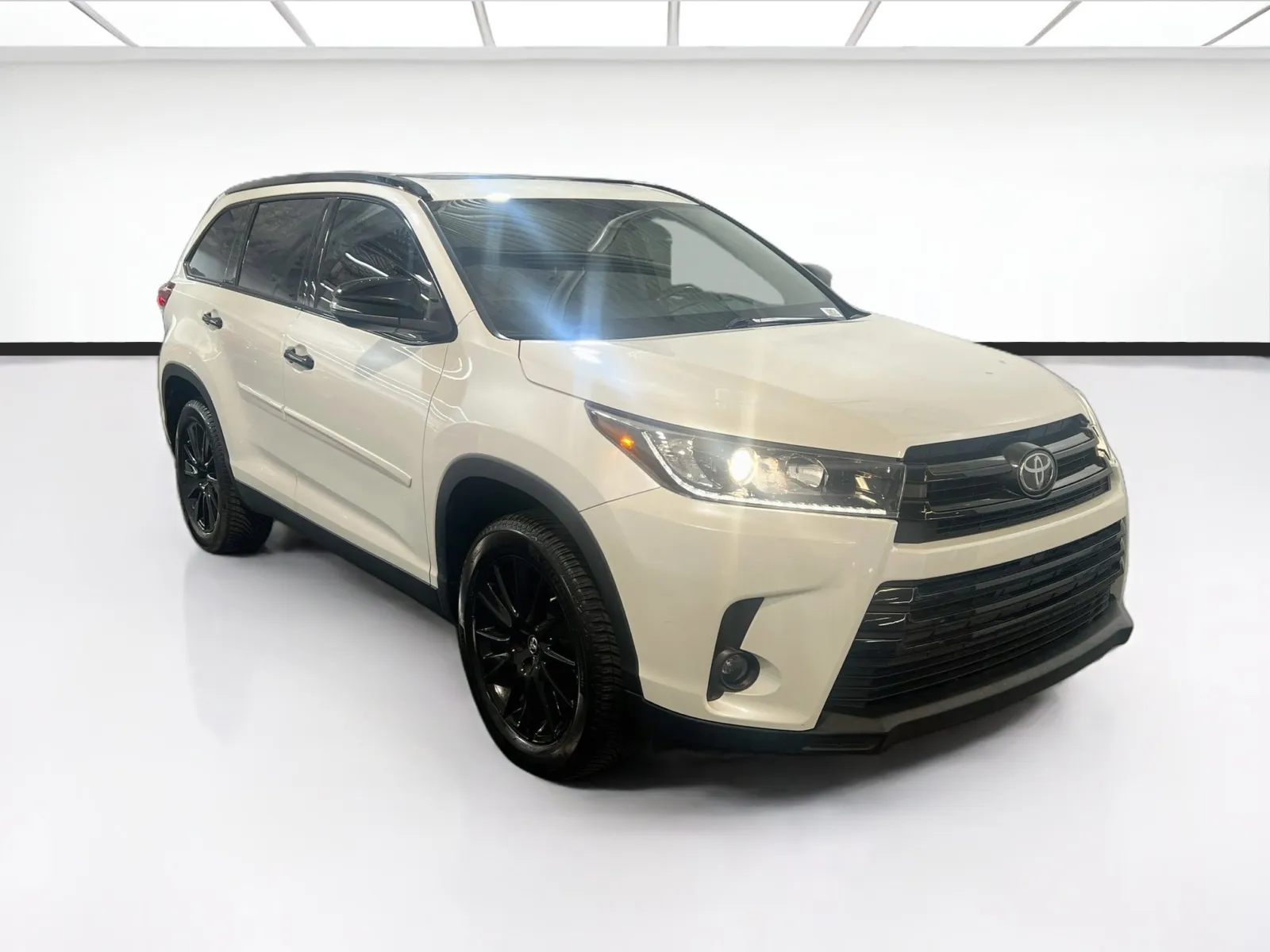 Toyota Highlander photo 3