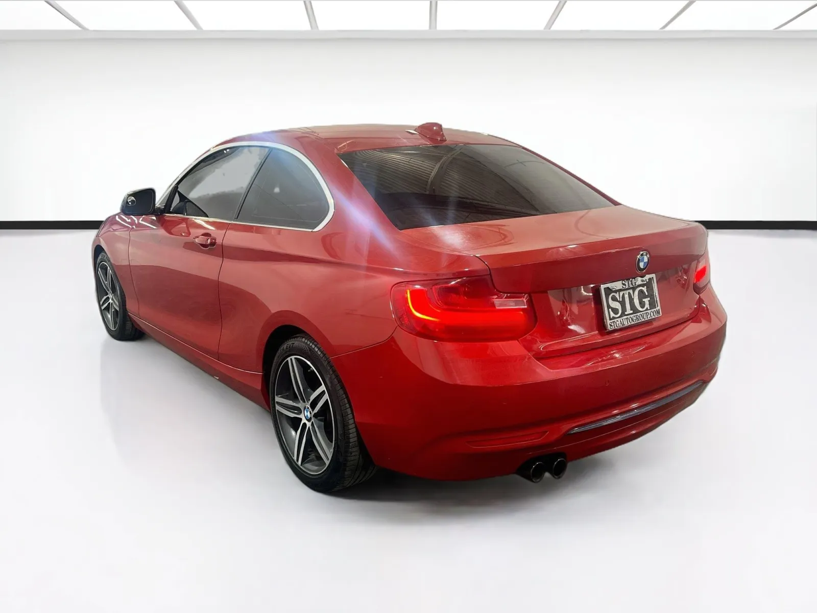 BMW 2 Series photo 6