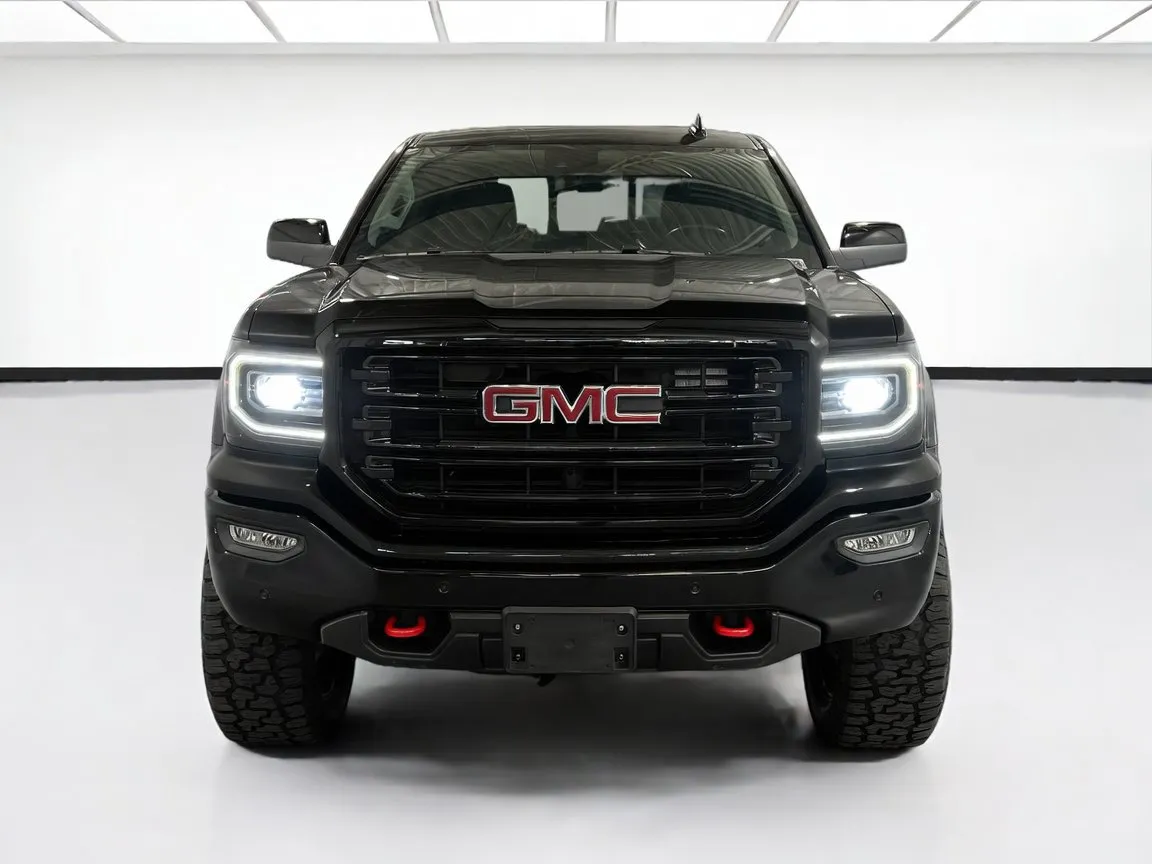 GMC Sierra photo 2