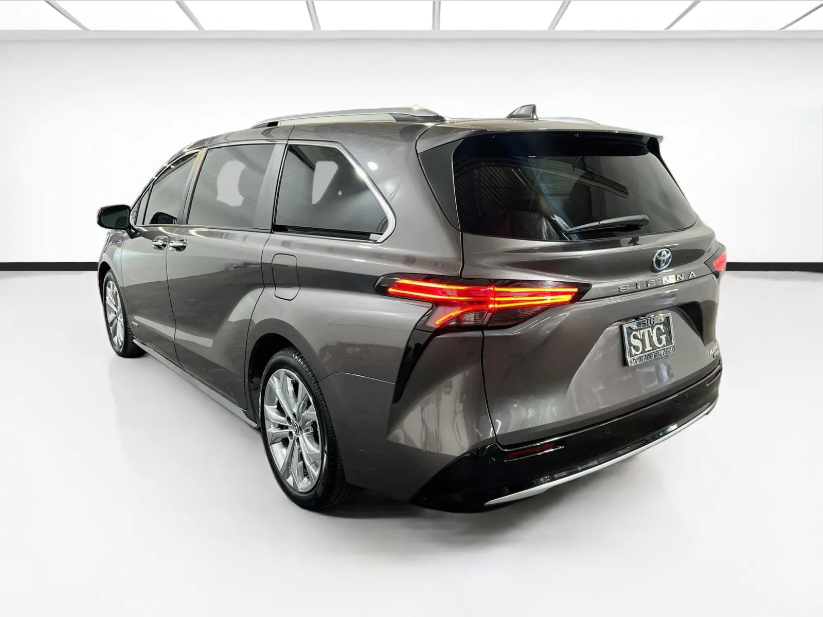 Toyota Sienna photo 6