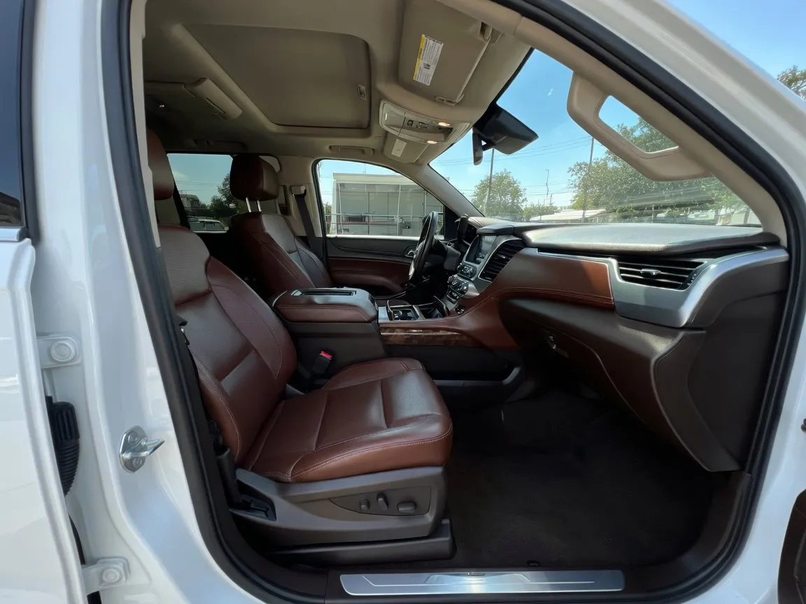 Chevrolet Suburban photo 23