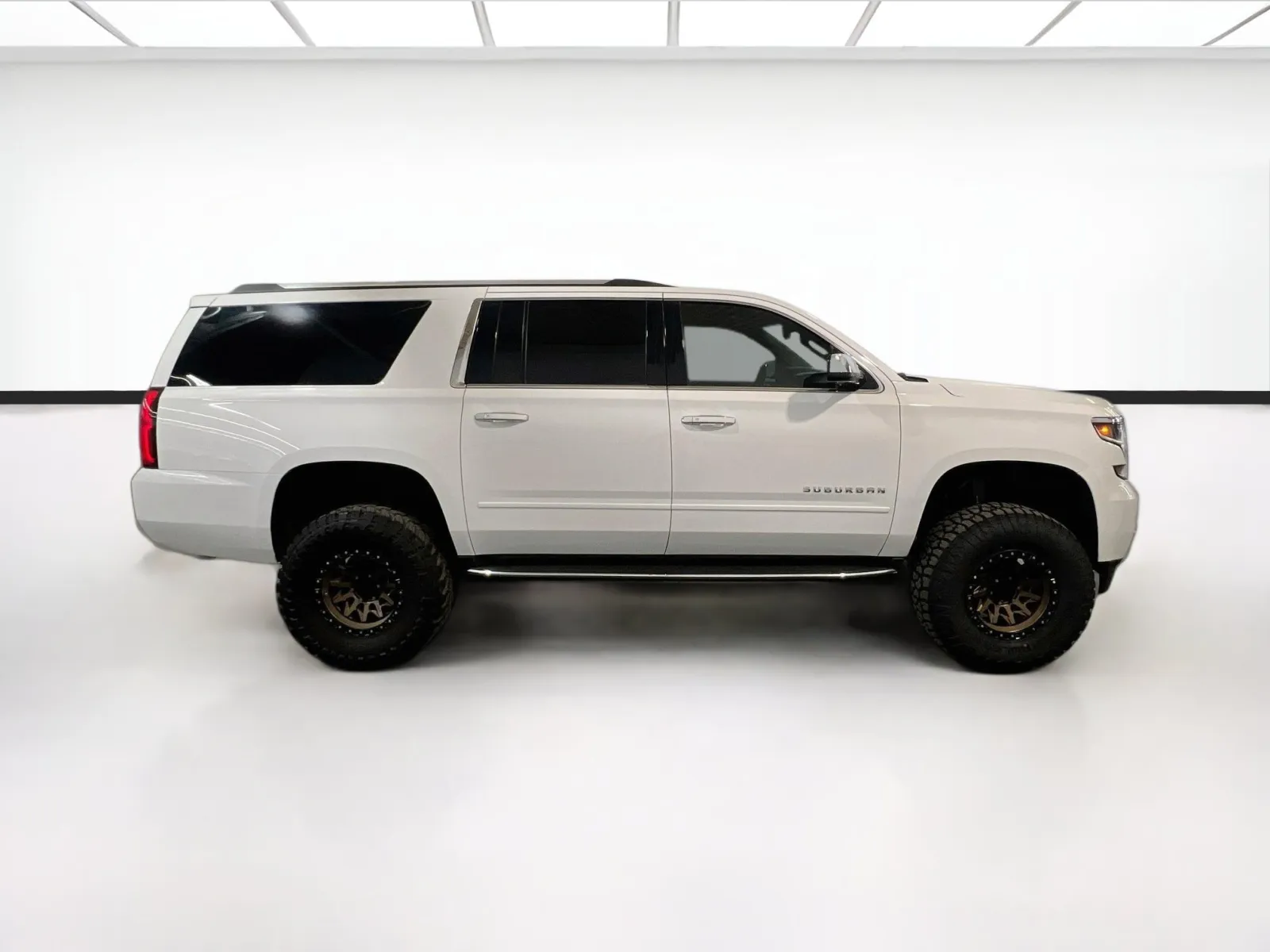 Chevrolet Suburban photo 27