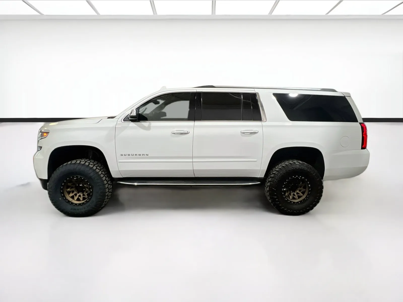 Chevrolet Suburban photo 26