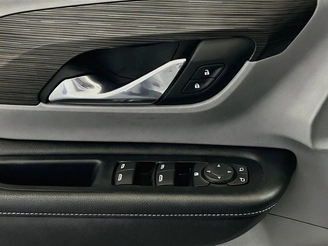 GMC Terrain photo 13