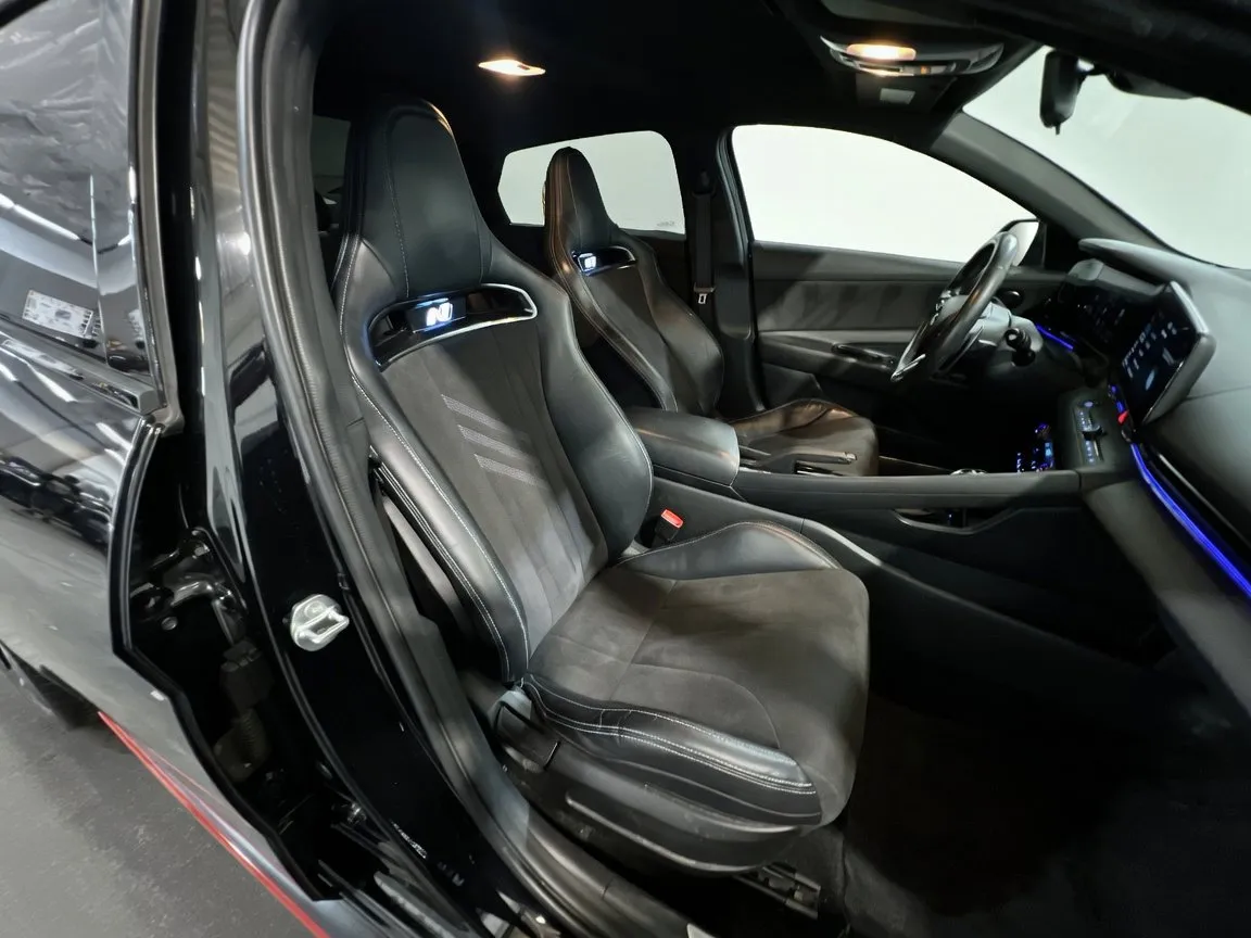 Hyundai Elantra N photo 22