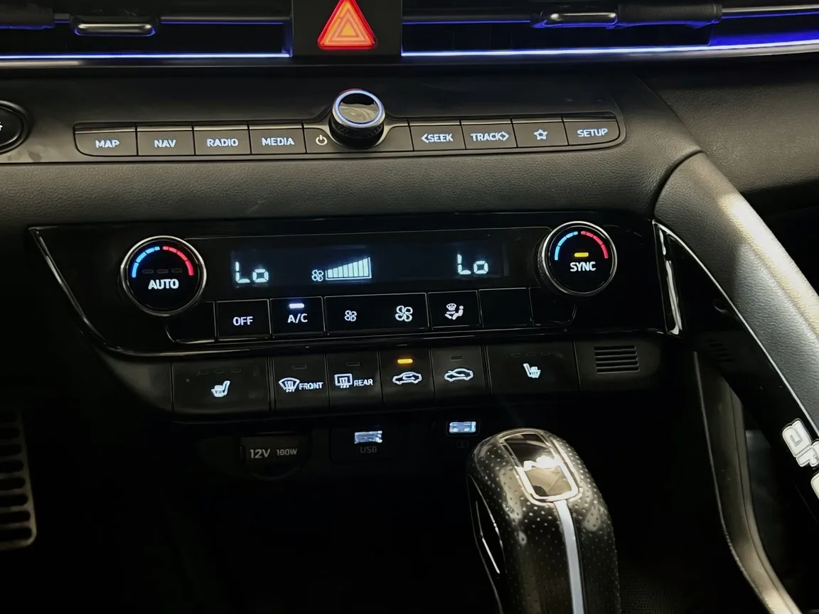 Hyundai Elantra N photo 12