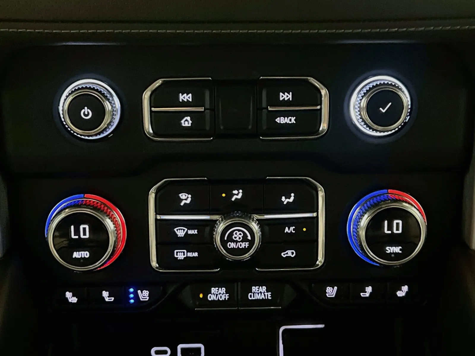 GMC Yukon photo 12