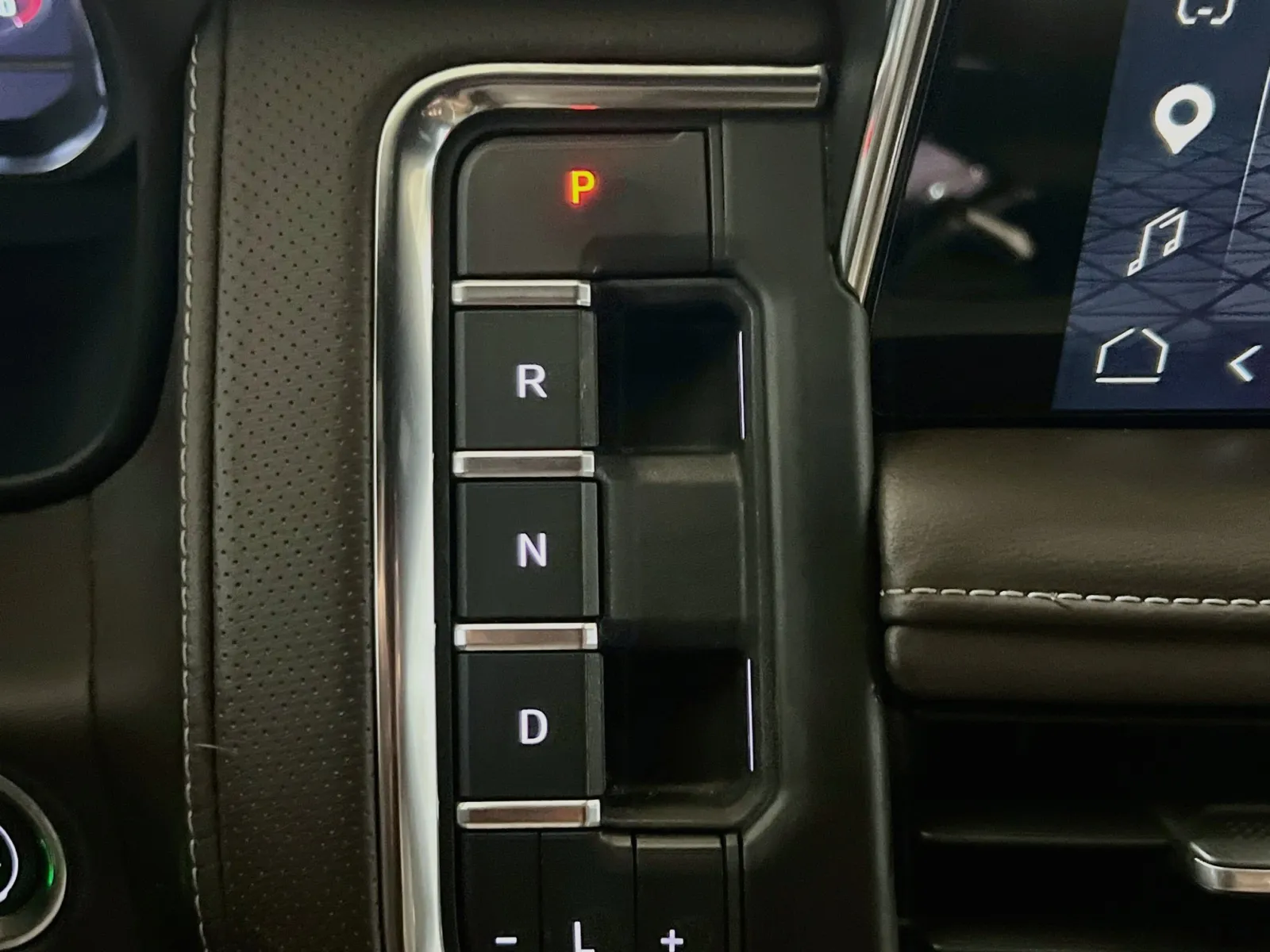 GMC Yukon photo 13