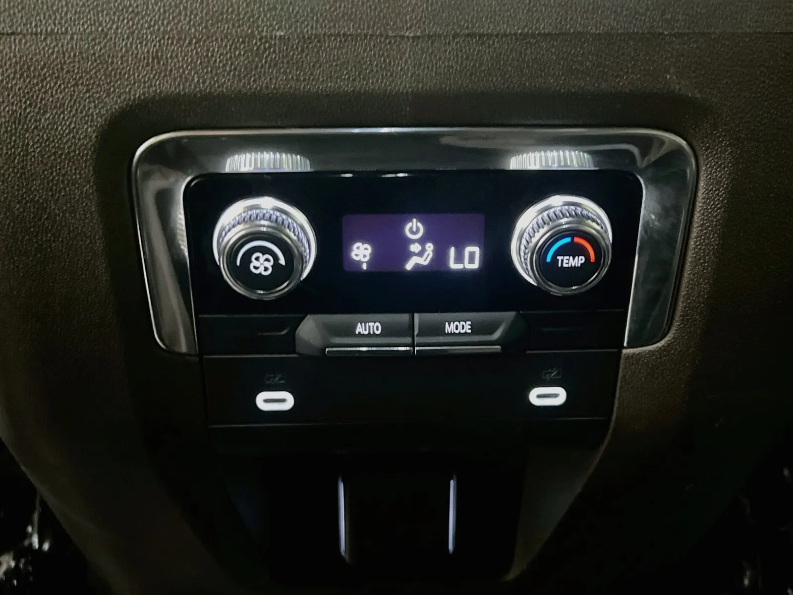 GMC Yukon photo 19