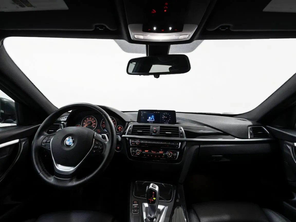 BMW 3 Series photo 17