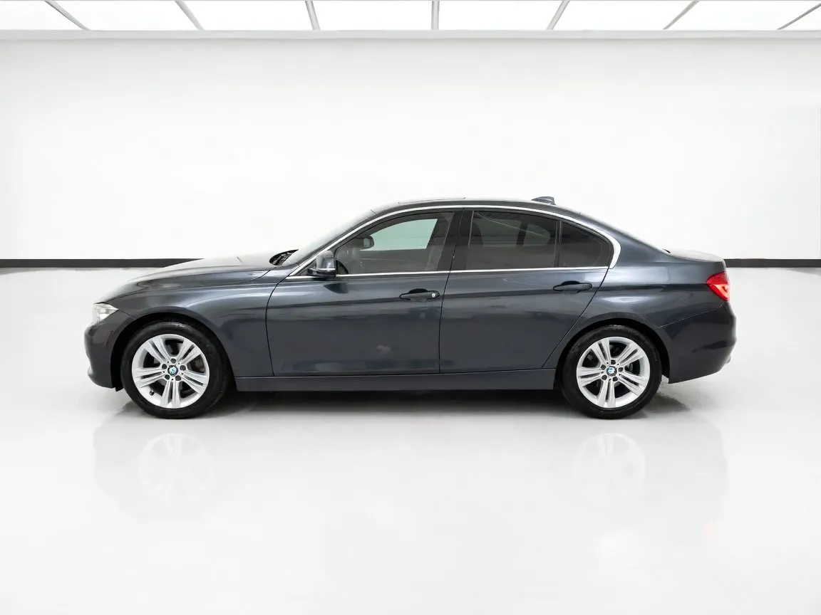 BMW 3 Series photo 24