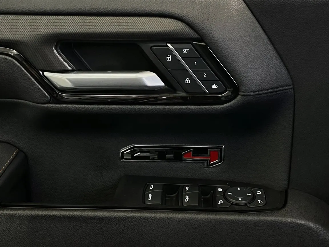 GMC Sierra photo 13