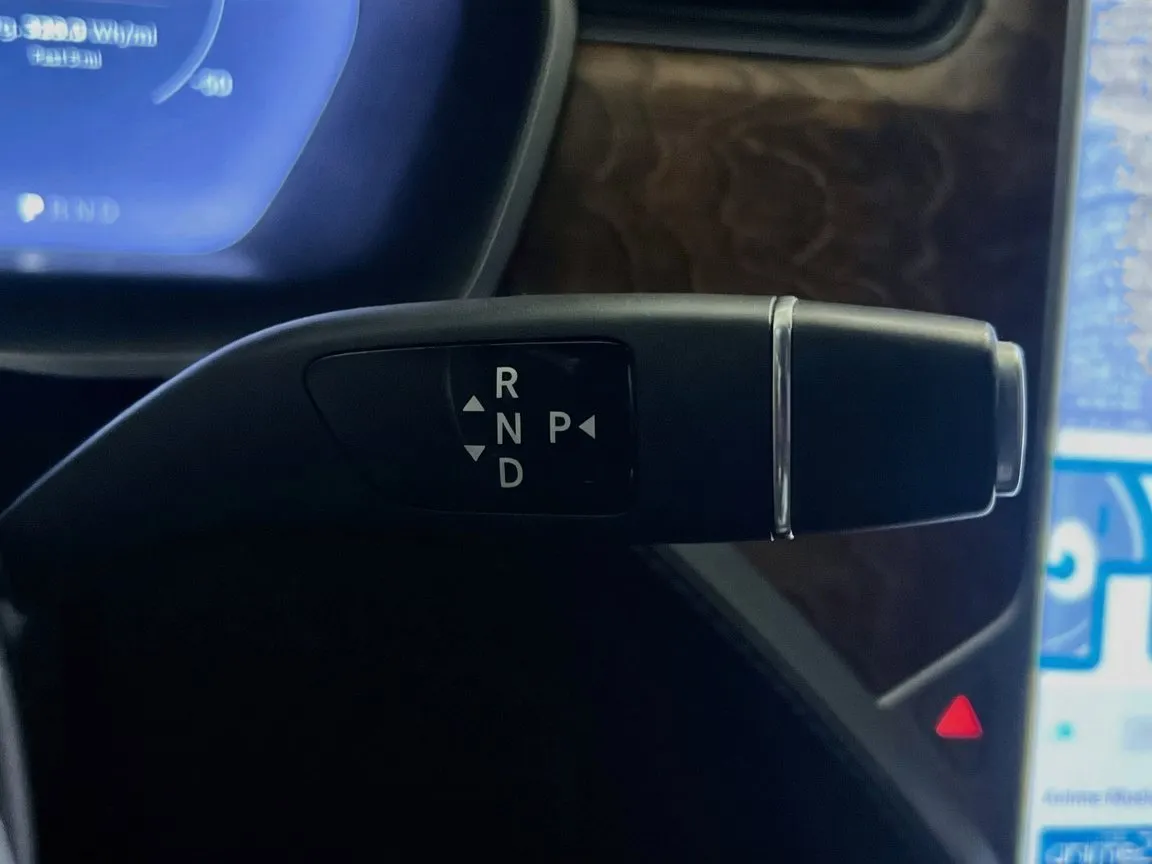 Tesla Model S photo 13
