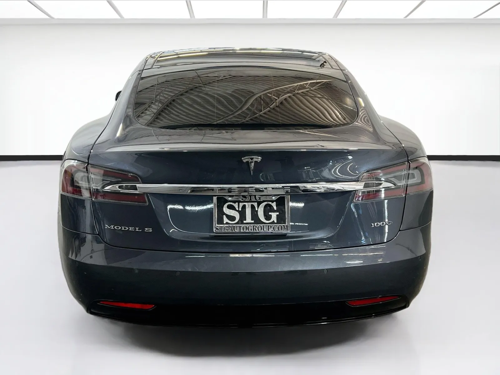Tesla Model S photo 5