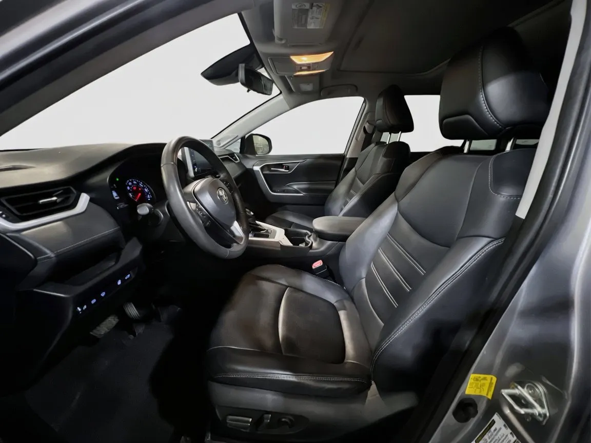 Toyota RAV4 photo 14
