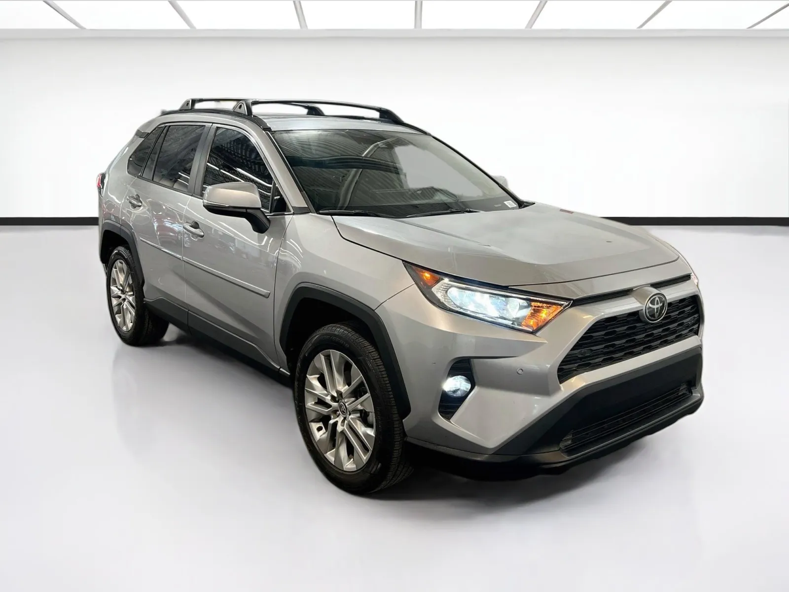 Toyota RAV4 photo 3