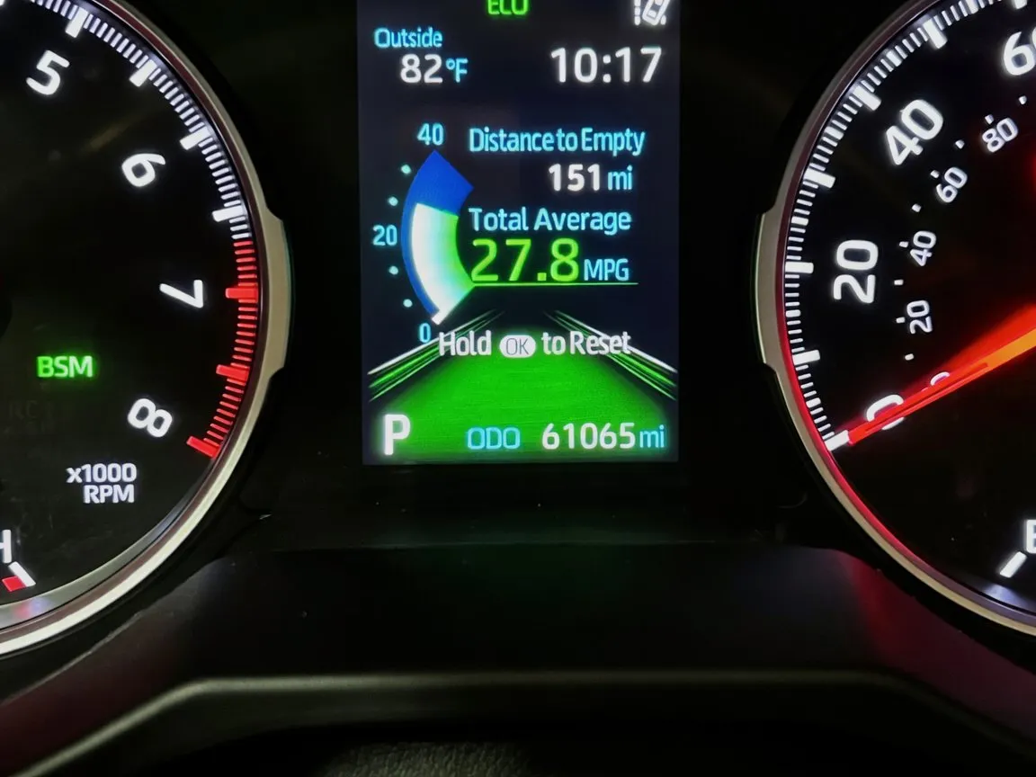Toyota RAV4 photo 8