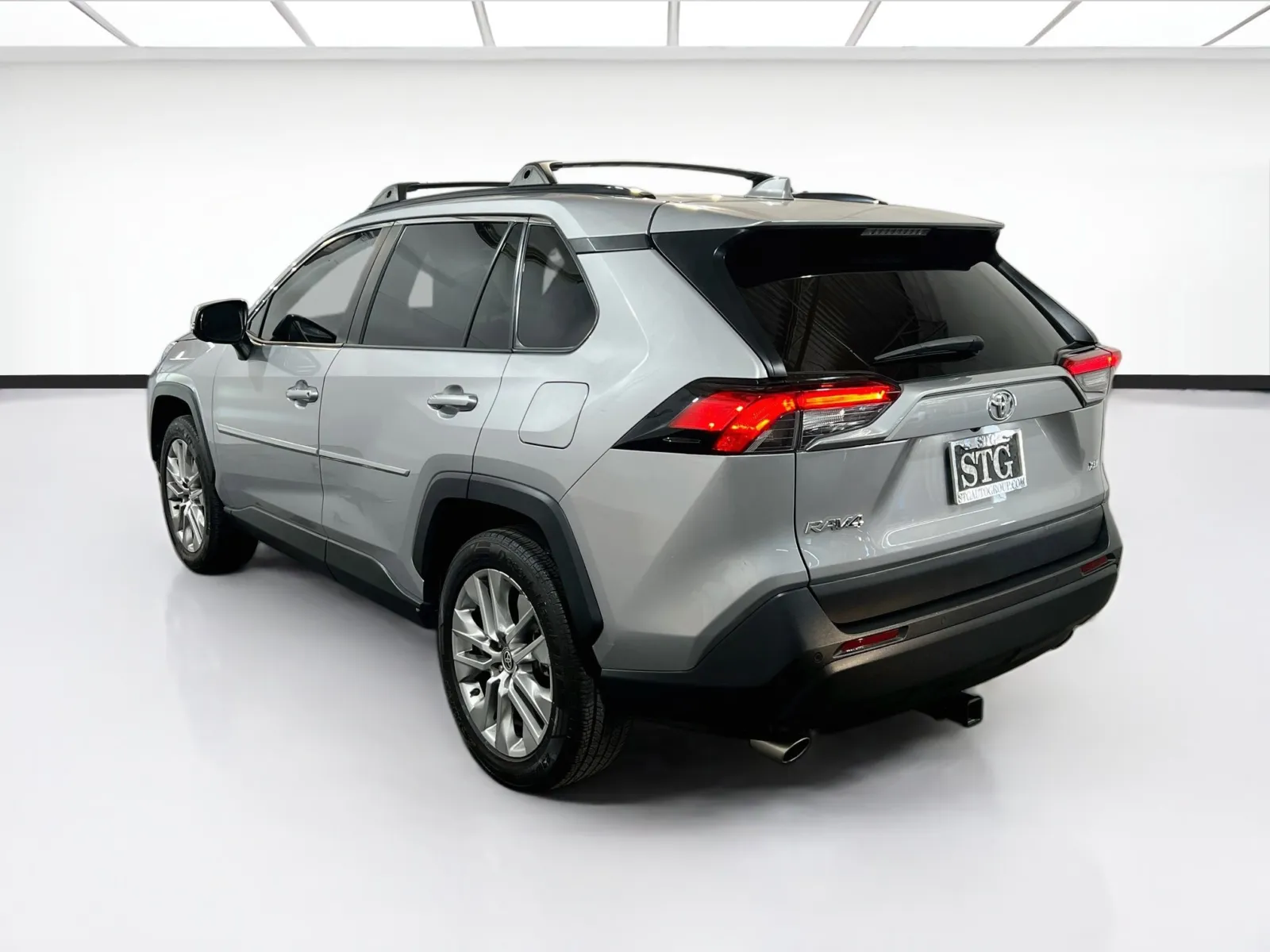 Toyota RAV4 photo 6