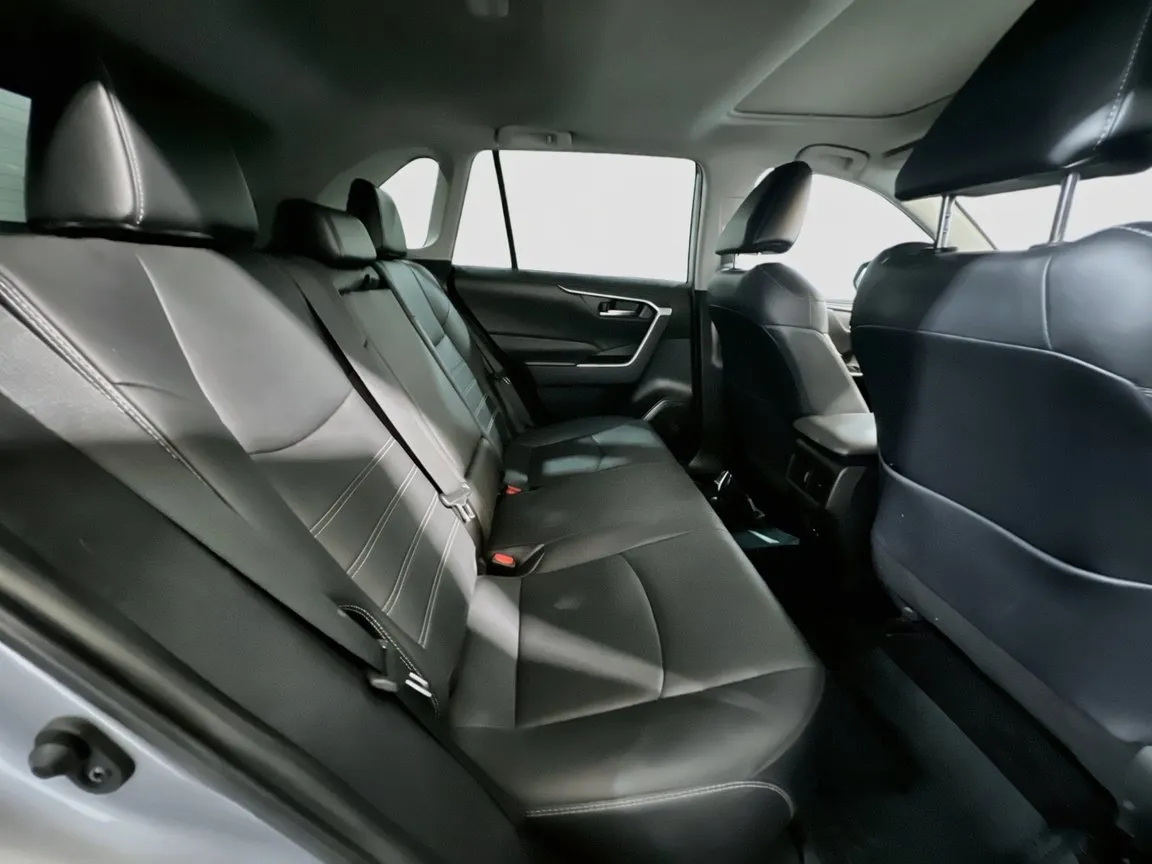 Toyota RAV4 photo 20