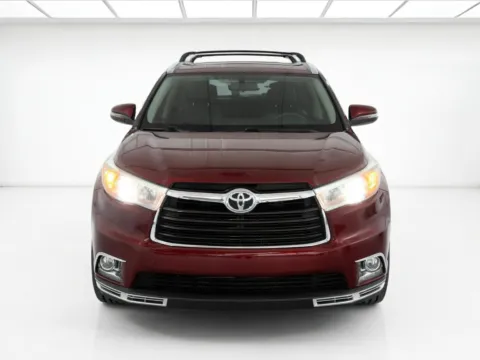 Photos of 2016 Toyota Highlander Limited for sale in Chandler, AZ at STG Chandler