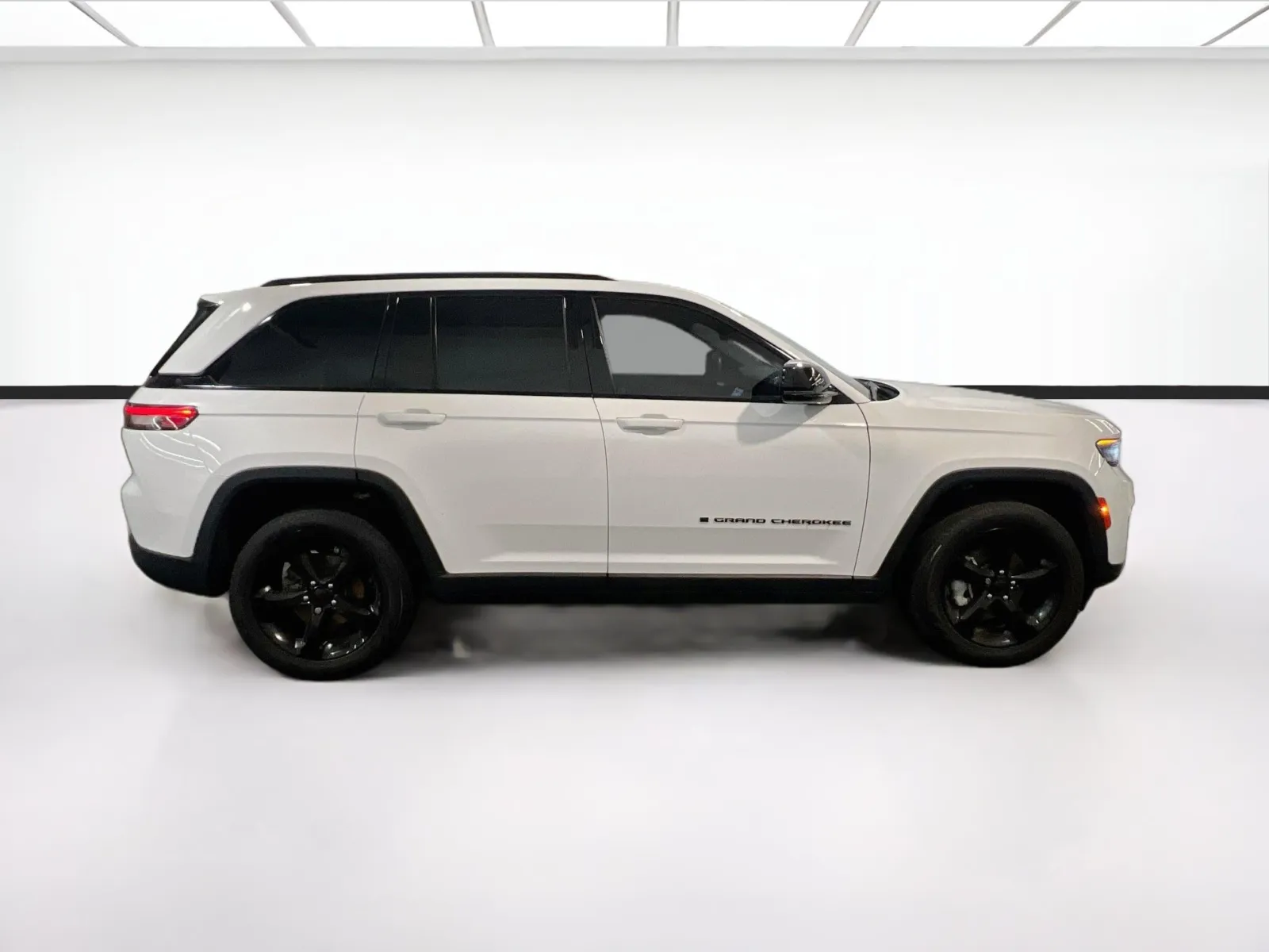 Jeep Grand Cherokee photo 25