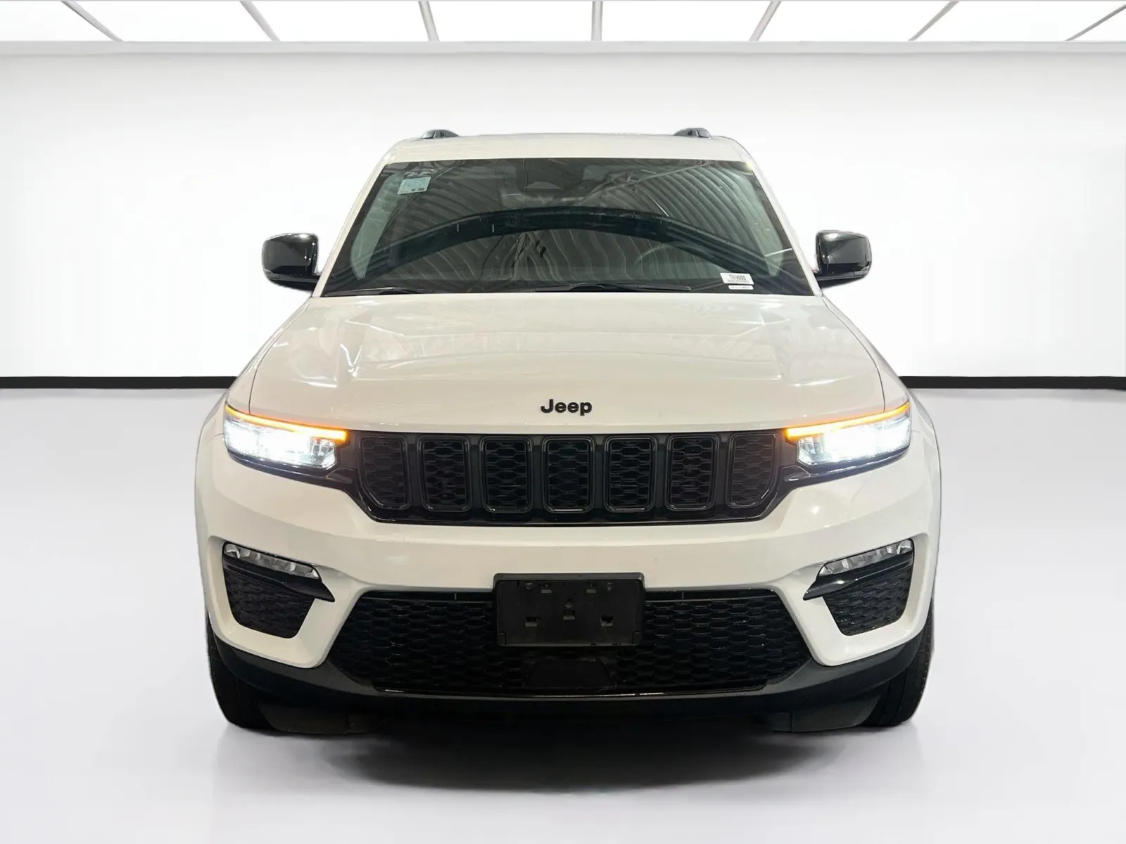 Jeep Grand Cherokee photo 2