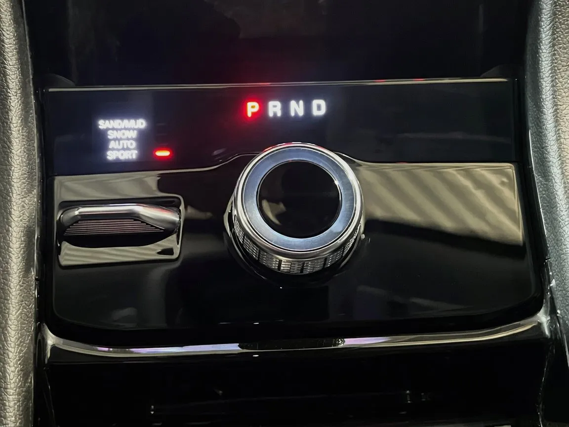 Jeep Grand Cherokee photo 13
