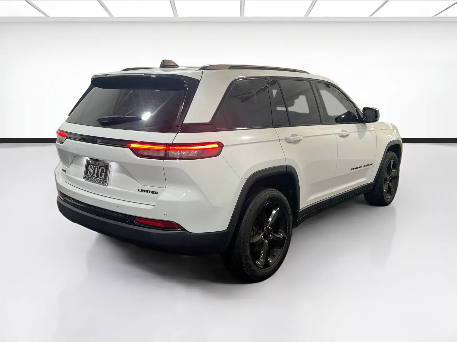 Jeep Grand Cherokee photo 4