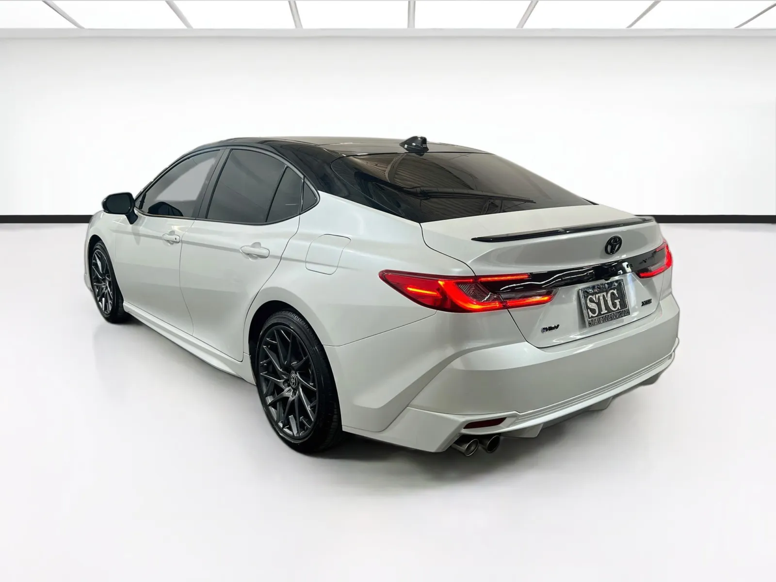 Toyota Camry photo 6