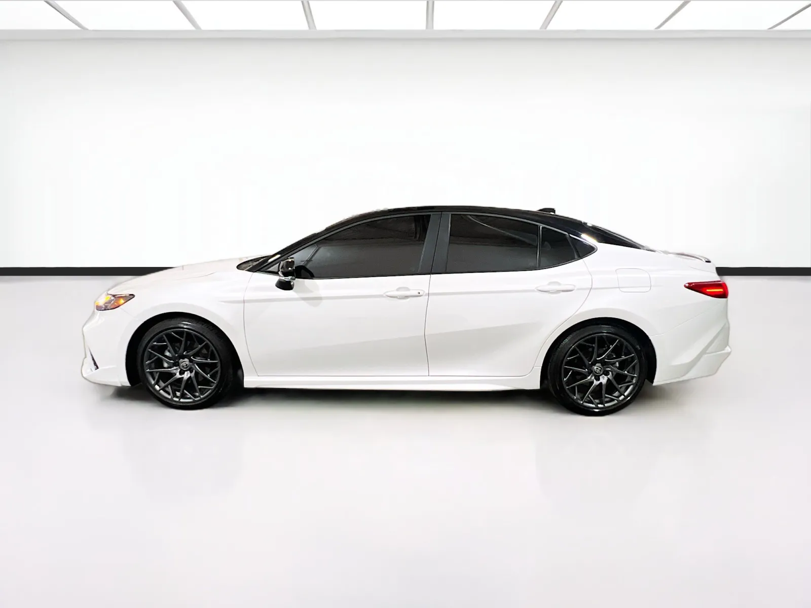 Toyota Camry photo 25