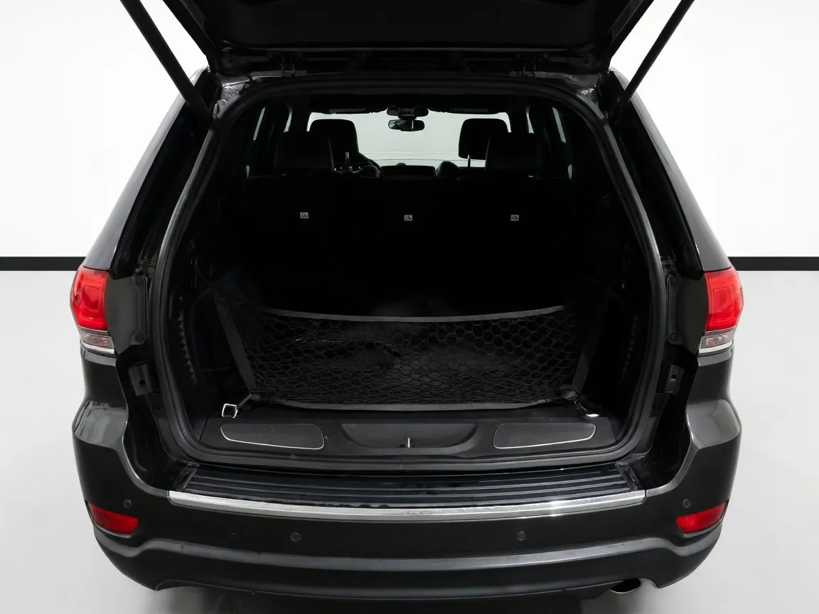 Jeep Grand Cherokee photo 18