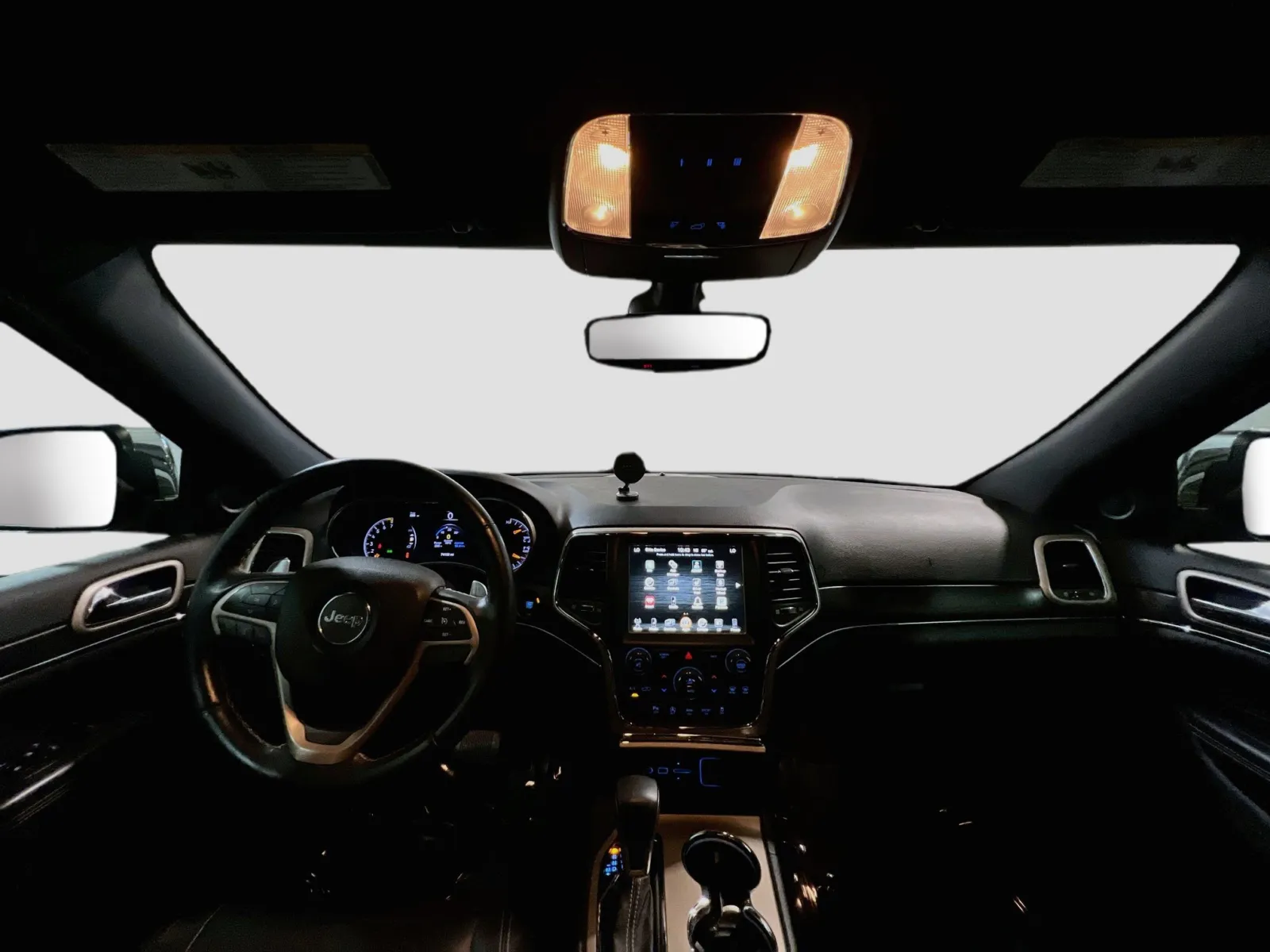 Jeep Grand Cherokee photo 15