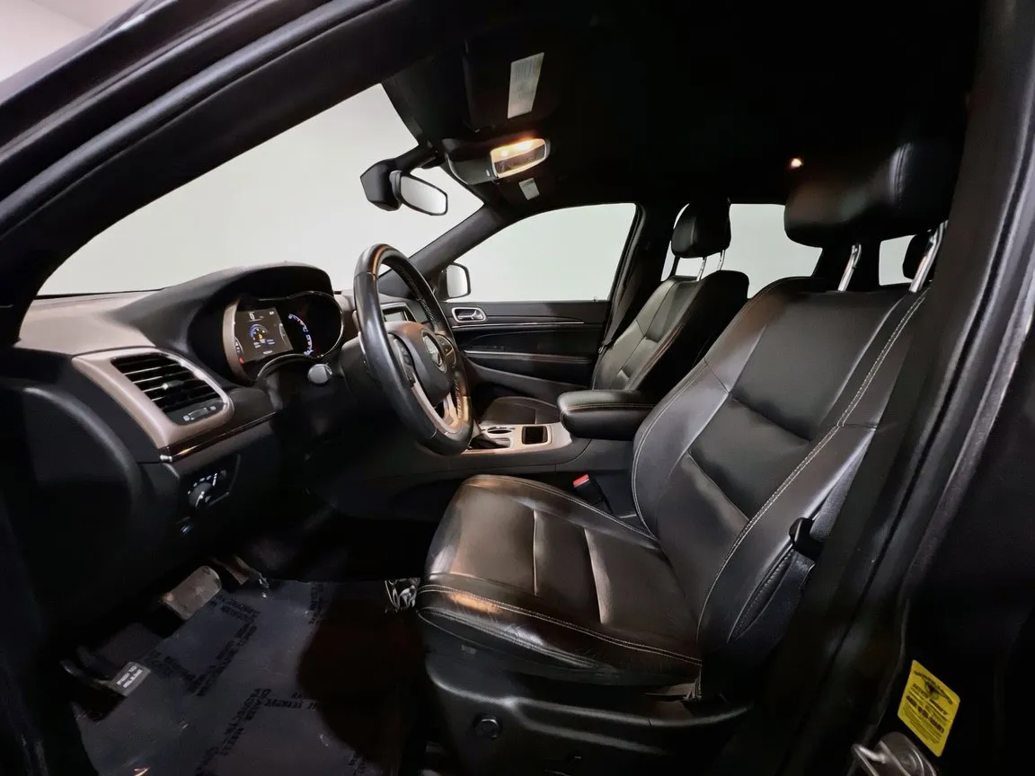 Jeep Grand Cherokee photo 14