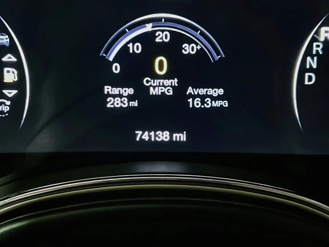 Jeep Grand Cherokee photo 8