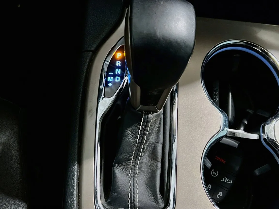 Jeep Grand Cherokee photo 12