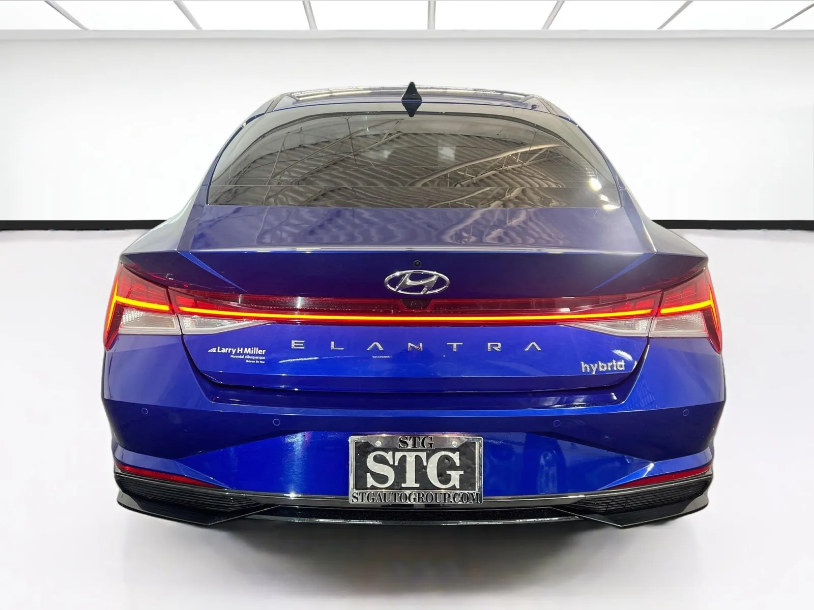 Hyundai Elantra photo 5