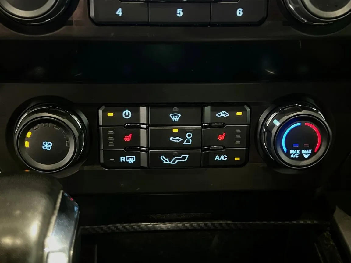 Ford F-150 photo 12