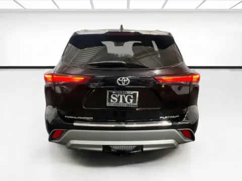 More photos of 2022 Toyota Highlander Platinum at STG Chandler, AZ