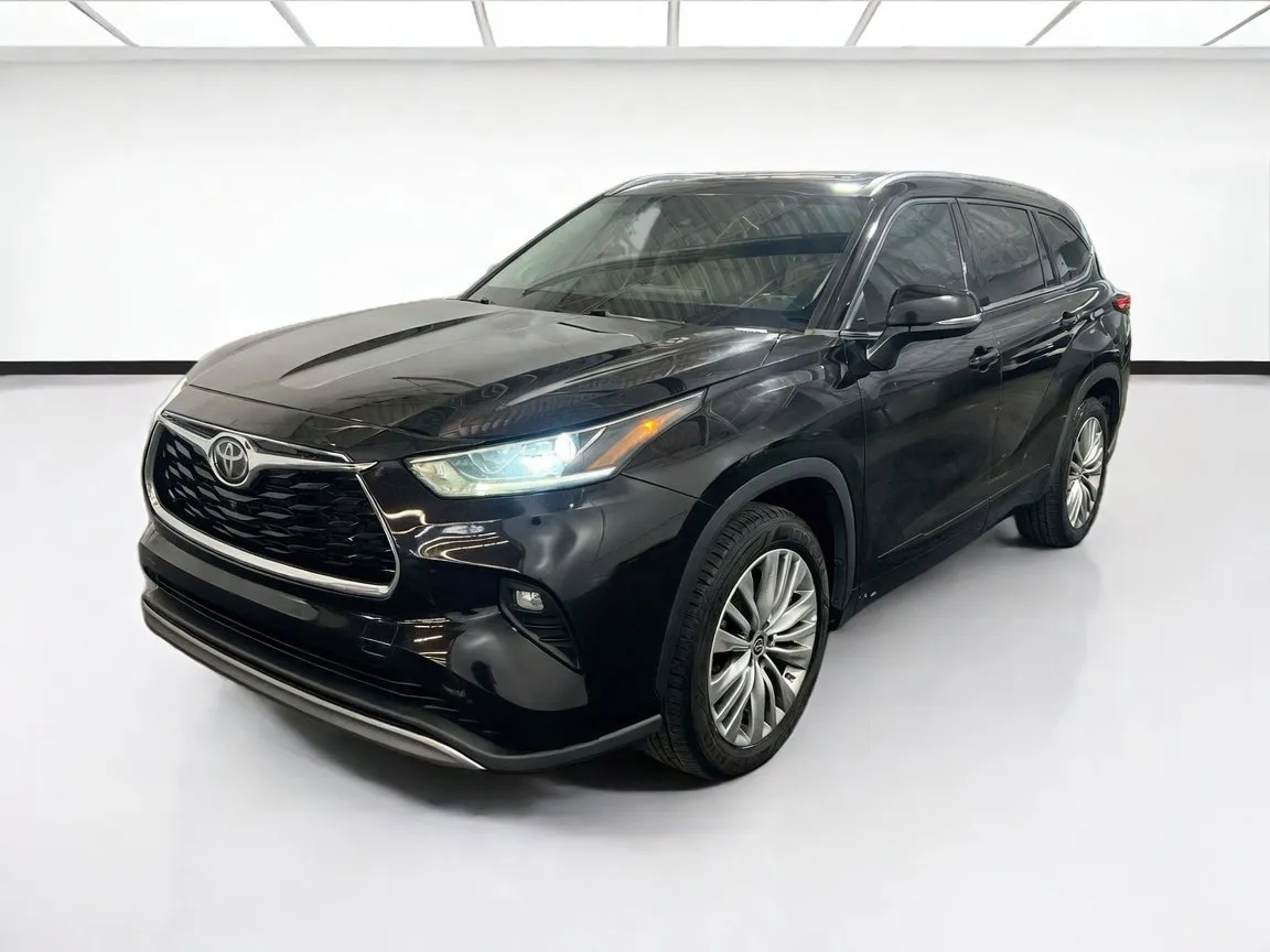 Brown 2022 Toyota Highlander Platinum for sale in Chandler, AZ