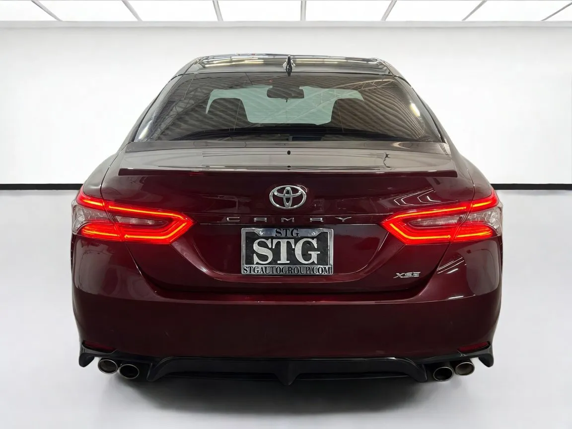 Toyota Camry photo 5