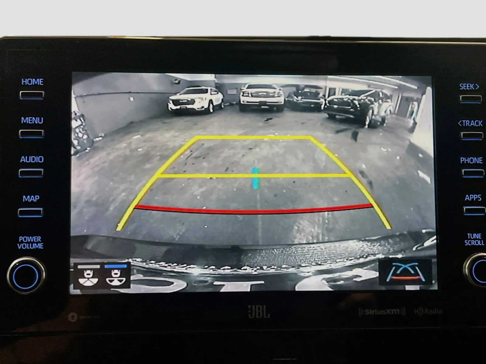 Toyota Camry photo 10