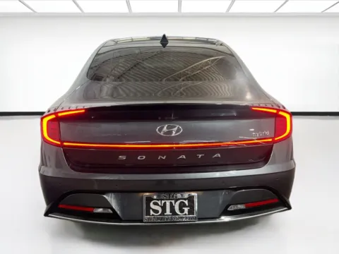 More photos of 2022 Hyundai Sonata Hybrid Limited at STG Chandler, AZ